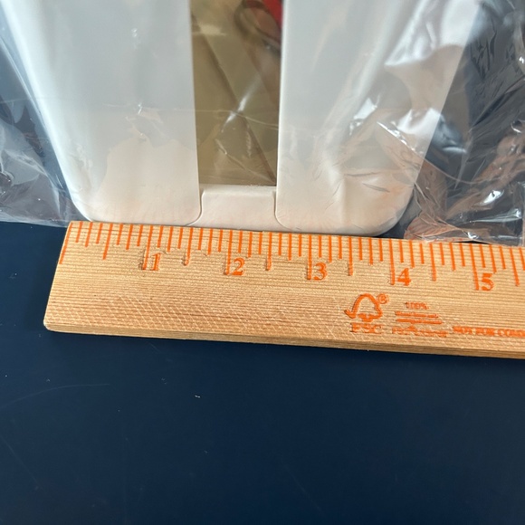 White Cable Management Box with Lid & Cable Ties - Picture 6 of 11